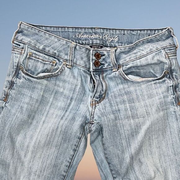 American Eagle Artist Medium Rise Denim Capris Size 6 #27 - Picture 2 of 5